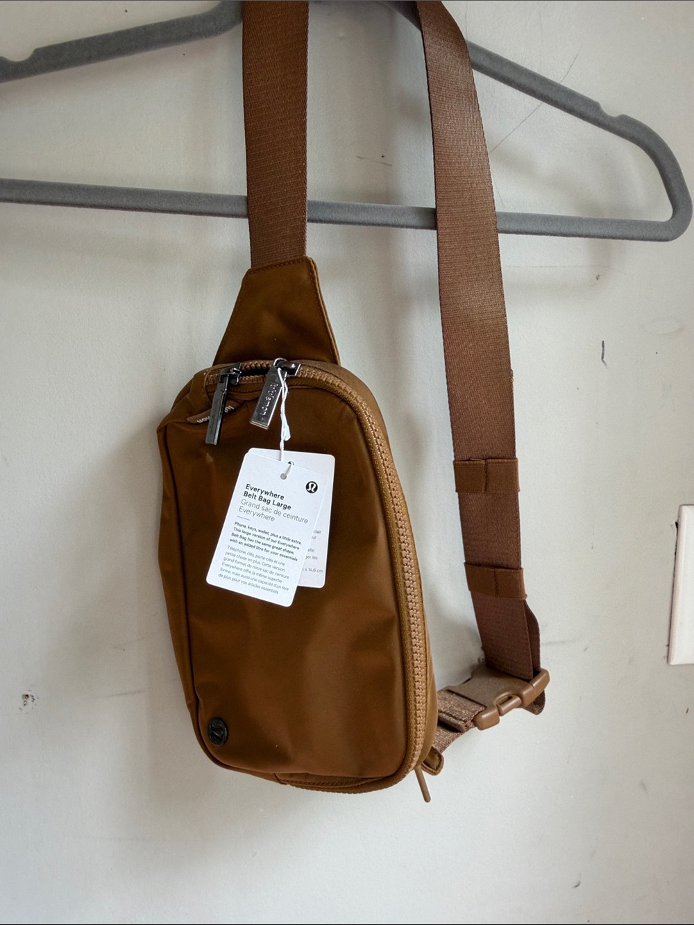 Lululemon everywhere belt bag large NWT Caramel - Picture 5 of 5